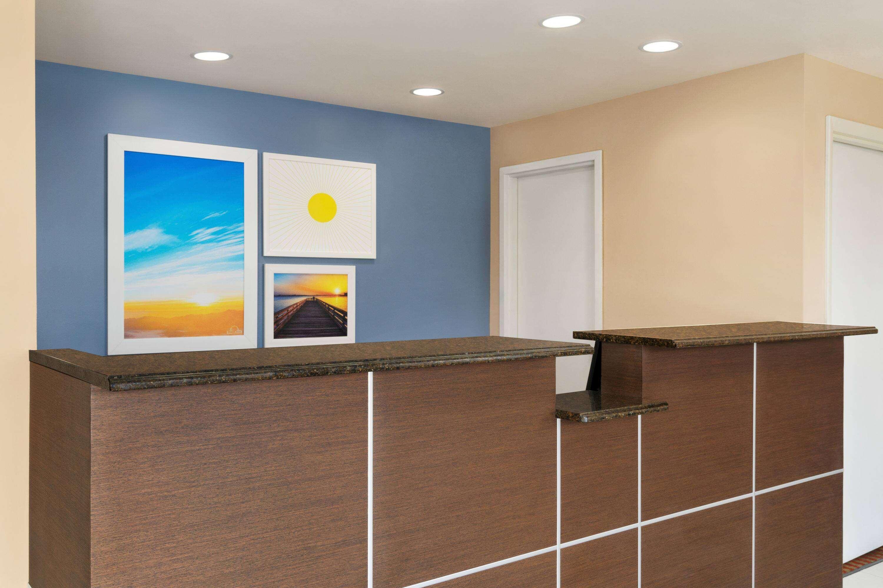 Days Inn By Wyndham Middletown/Newport Area Exterior photo